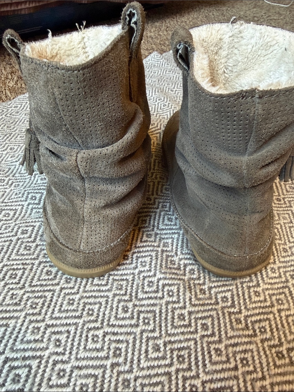 American Eagle Outfitters Brown Suede Tassel Faux-Fur Lined Ankle Boots - Picture 12 of 14